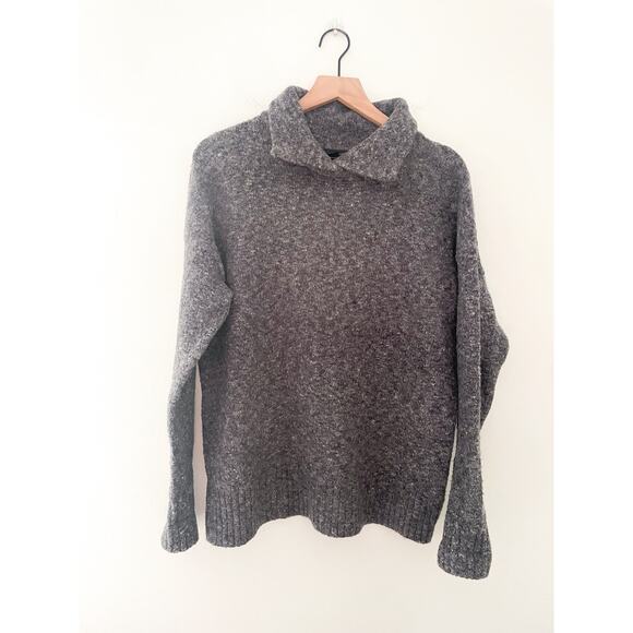 ⭐️ 3/$20 French Connection Gray Wool Collared Sweater Medium Marled Knit - Picture 1 of 9